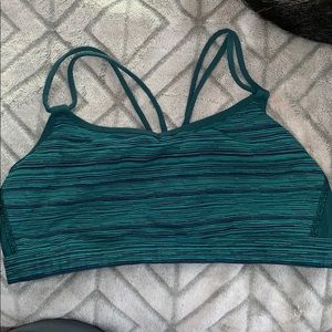 Women’s lululemon sports bra
